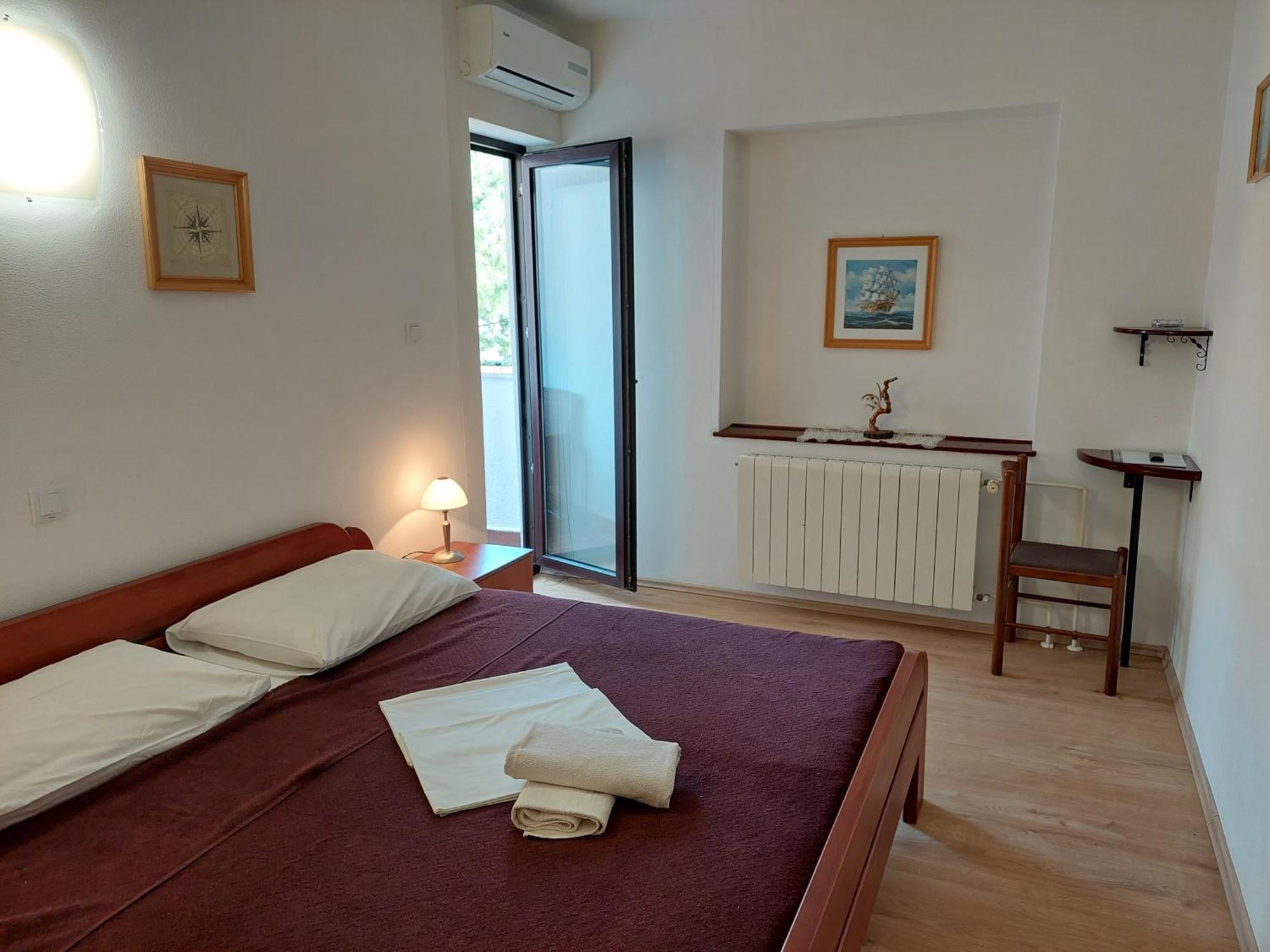 Pansion Klaudija Acomodação com café da manhã Crikvenica Quarto foto